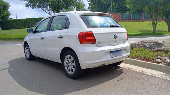 VOLKSWAGEN-GOL-2021