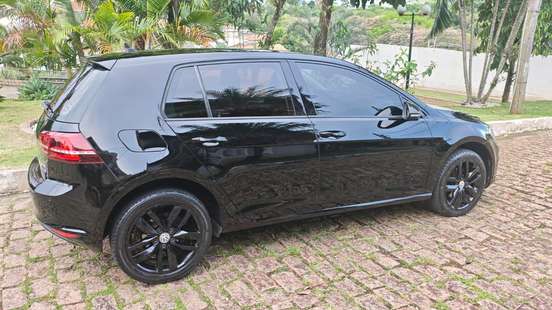 VOLKSWAGEN-GOLF-2016