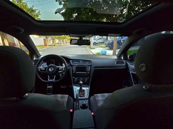VOLKSWAGEN-GOLF-2.0 TSI GTI 16V TURBO GASOLINA 4P AUTOMÁTICO VOLKSWAGEN-GOLF-2015