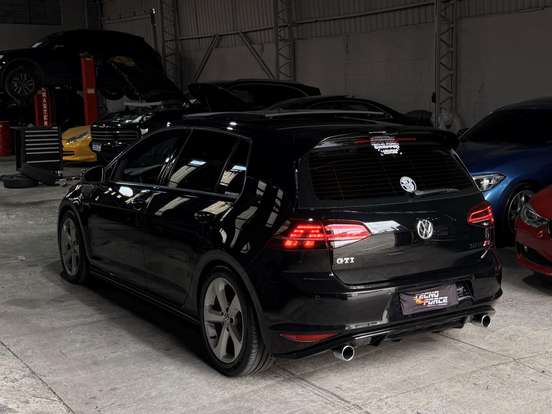 VOLKSWAGEN-GOLF-2.0 TSI GTI 16V TURBO GASOLINA 4P AUTOMÁTICO VOLKSWAGEN-GOLF-2014
