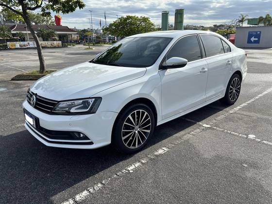 VOLKSWAGEN JETTA 2.0 TSI HIGHLINE 211CV GASOLINA 4P TIPTRONIC