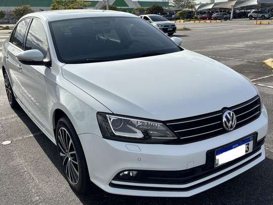 VOLKSWAGEN-JETTA-2.0 TSI HIGHLINE 211CV GASOLINA 4P TIPTRONIC VOLKSWAGEN-JETTA-2015