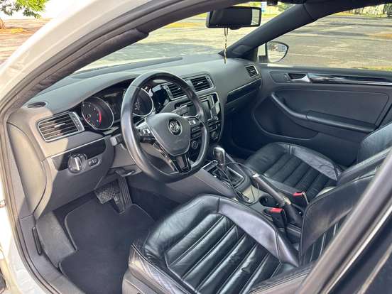 VOLKSWAGEN-JETTA-2015
