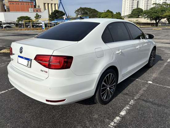 VOLKSWAGEN-JETTA-2015