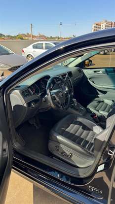 VOLKSWAGEN-JETTA-2.0 TSI HIGHLINE 211CV GASOLINA 4P TIPTRONIC VOLKSWAGEN-JETTA-2017