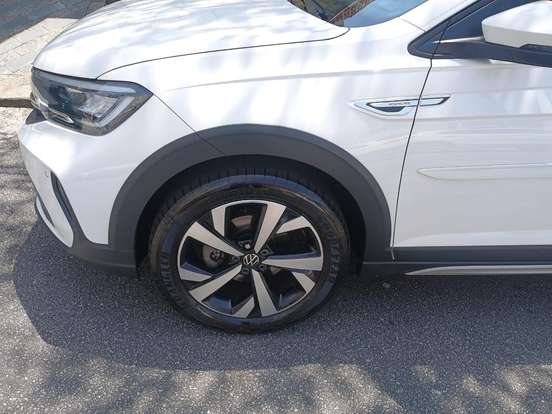 VOLKSWAGEN-NIVUS-1.0 200 TSI TOTAL FLEX HIGHLINE AUTOMÁTICO VOLKSWAGEN-NIVUS-2023