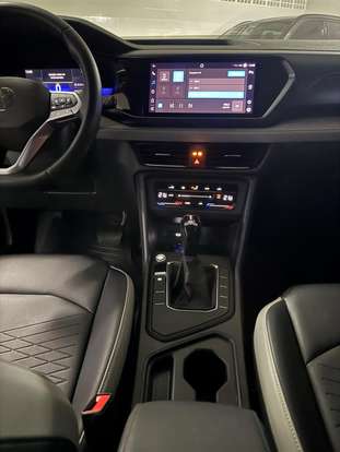 VOLKSWAGEN-TAOS-2023