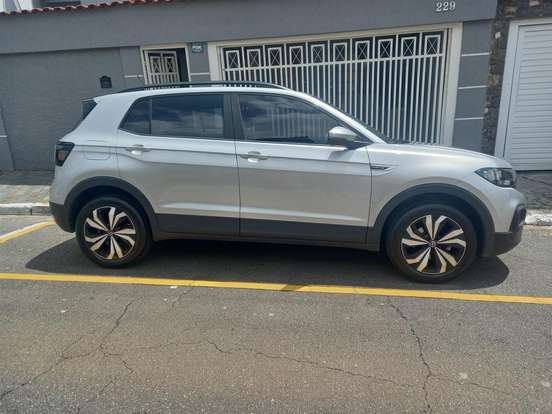 VOLKSWAGEN-T-CROSS-2023