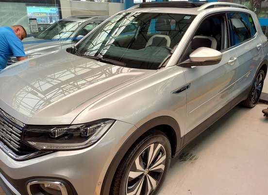 VOLKSWAGEN-T-CROSS-2021