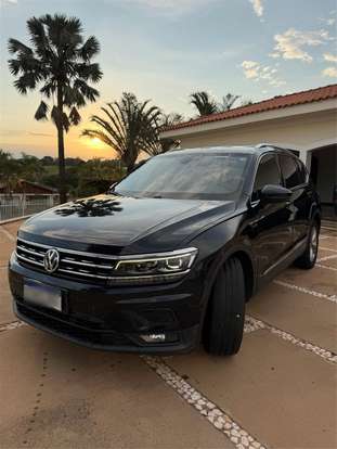 VOLKSWAGEN-TIGUAN-2018