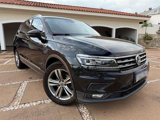 VOLKSWAGEN-TIGUAN-2018