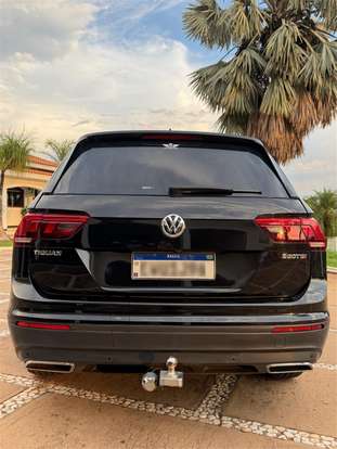 VOLKSWAGEN-TIGUAN-2018