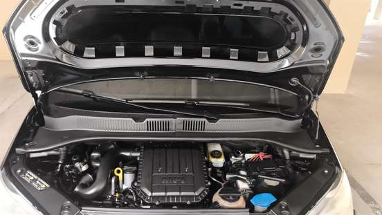 VOLKSWAGEN-UP-2015
