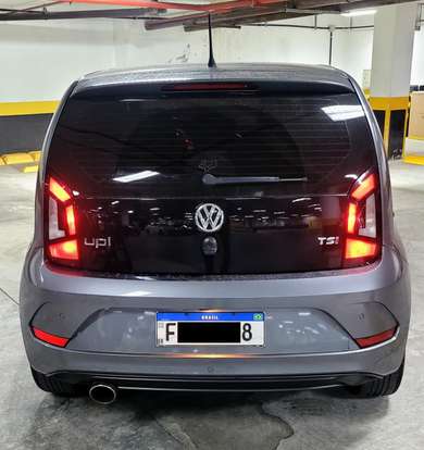 VOLKSWAGEN-UP-2018