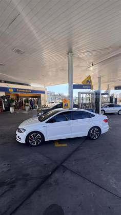 VOLKSWAGEN VIRTUS 1.0 200 TSI HIGHLINE AUTOMÁTICO