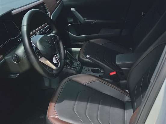 VOLKSWAGEN-VIRTUS-1.0 200 TSI HIGHLINE AUTOMÁTICO VOLKSWAGEN-VIRTUS-2023