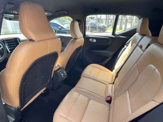 VOLVO-XC40-2.0 T5 GASOLINA MOMENTUM AWD GEARTRONIC VOLVO-XC40-2018