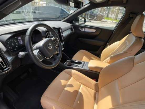 VOLVO-XC40-2.0 T5 GASOLINA MOMENTUM AWD GEARTRONIC VOLVO-XC40-2018