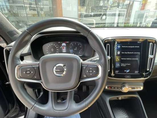 VOLVO-XC40-2.0 T5 GASOLINA MOMENTUM AWD GEARTRONIC VOLVO-XC40-2018