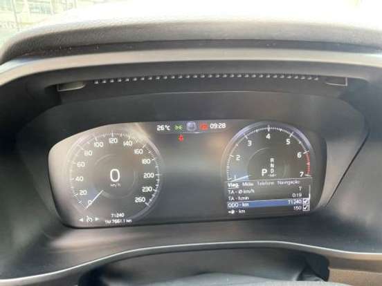 VOLVO-XC40-2.0 T5 GASOLINA MOMENTUM AWD GEARTRONIC VOLVO-XC40-2018