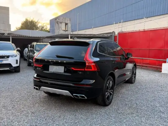 VOLVO-XC60-2.0 T5 GASOLINA MOMENTUM AWD GEARTRONIC VOLVO-XC60-2020