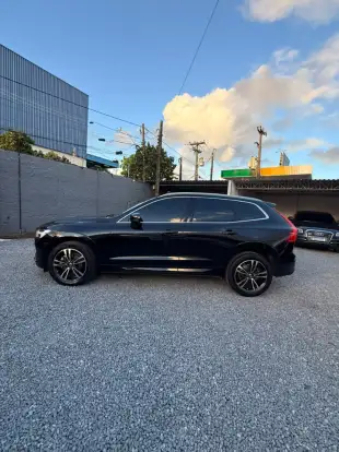 VOLVO-XC60-2020