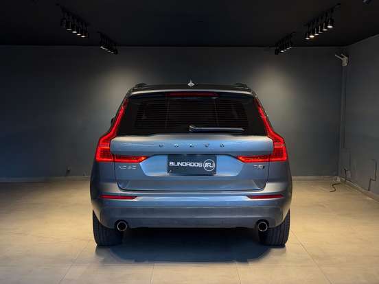 VOLVO-XC60-2.0 T5 GASOLINA MOMENTUM AWD GEARTRONIC VOLVO-XC60-2020