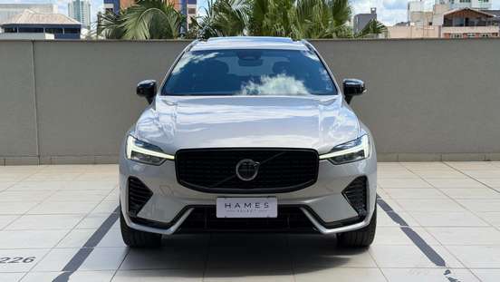 VOLVO-XC60-2022