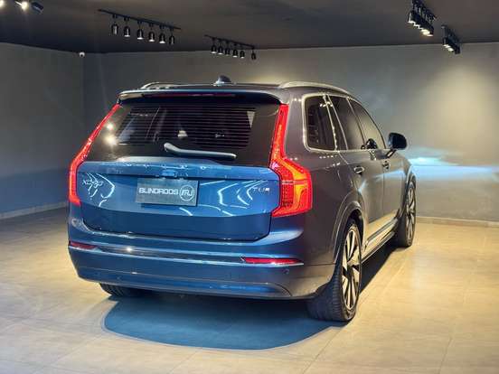VOLVO-XC90-2024