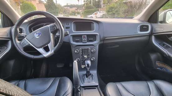 VOLVO-V40-1.5 T3 KINETIC GASOLINA 4P AUTOMÁTICO VOLVO-V40-2016