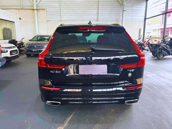 VOLVO-XC60-2019