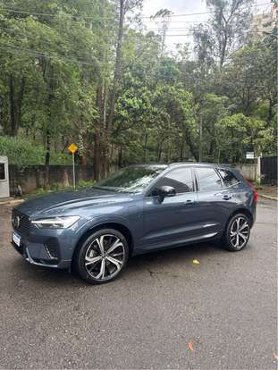 VOLVO-XC60-2024