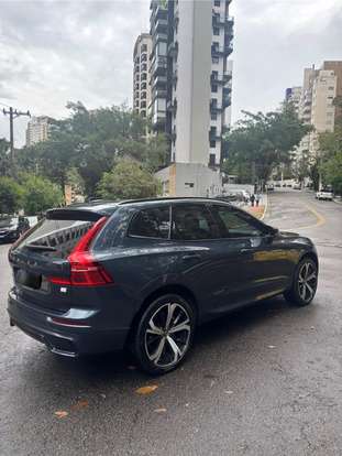 VOLVO-XC60-2024