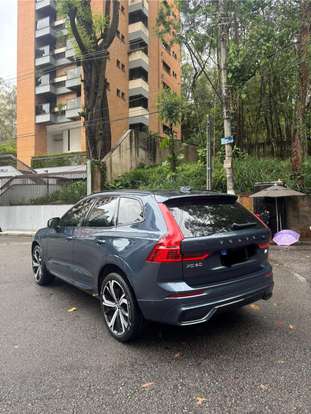 VOLVO-XC60-2024