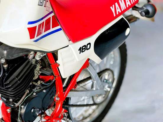 YAMAHA-DT 180 YAMAHA-DT 180-1986