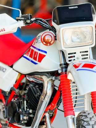 YAMAHA-DT 180-1986