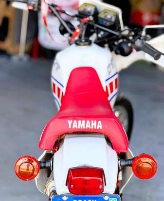YAMAHA-DT 180-1986
