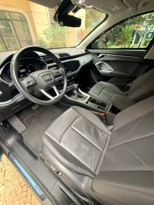 AUDI-Q3-2022