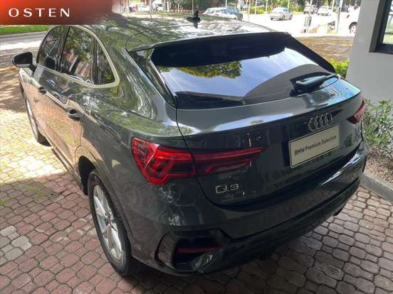 AUDI-Q3-2022