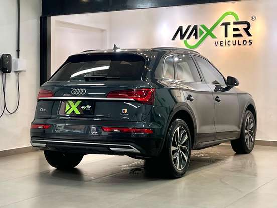AUDI-Q5-2021
