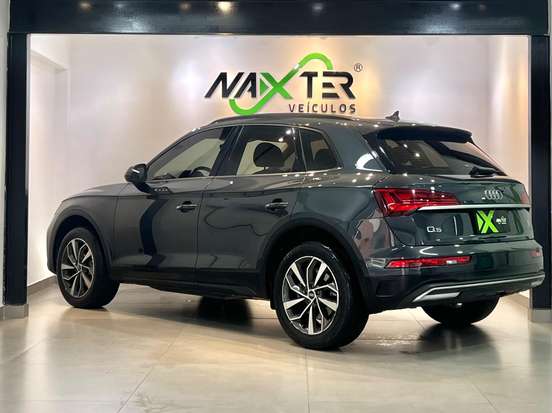 AUDI-Q5-2021