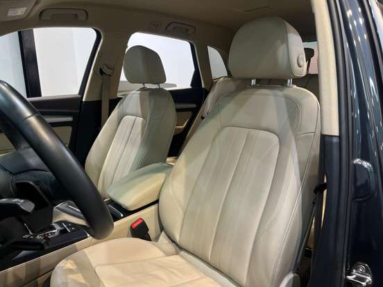 AUDI-Q5-2021