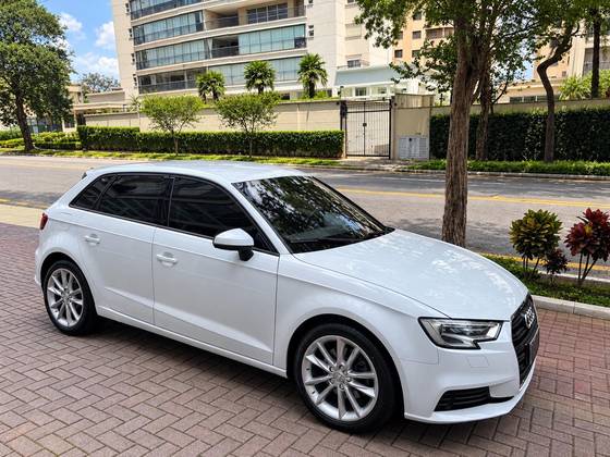 AUDI A3 1.4 TFSI SPORTBACK AMBIENTE 16V GASOLINA 4P S-TRONIC