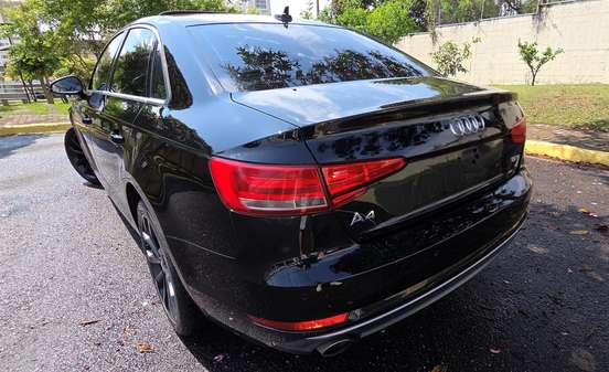 AUDI-A4-2017