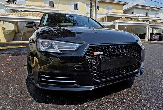 AUDI-A4-2017