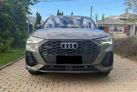 AUDI-Q3-2022