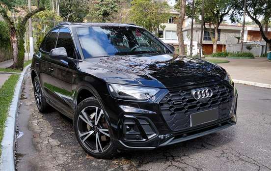 AUDI-Q5-2023