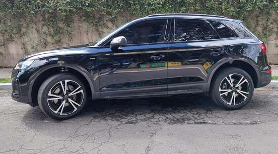 AUDI-Q5-2023