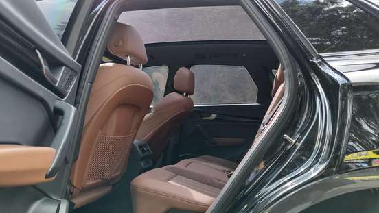 AUDI-Q5-2023