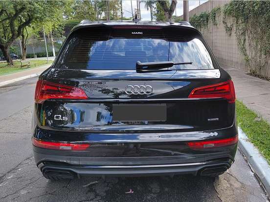 AUDI-Q5-2023